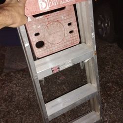 4 Ft Ladder Need Gone 