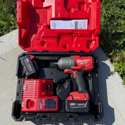 Milwaukee M18 FUEL ONE-KEY 18V Li-Ion Brushless Cordless 1/2 in. High-Torque Impact Wrench with Friction Ring, Resistant Batteries
