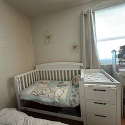 New Graco Crib With Attached Changing Table With Mattress Included