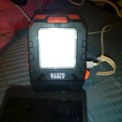 Klein 1000 Lumens Work Light , like new condition