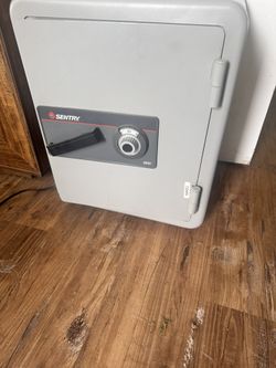 Sentry fire proof safe