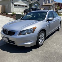 Extremely Clean 2010 Honda Accord