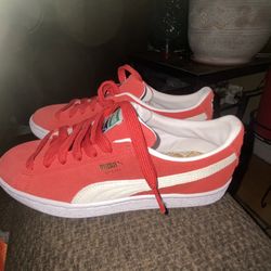 New Red Pumas Suede