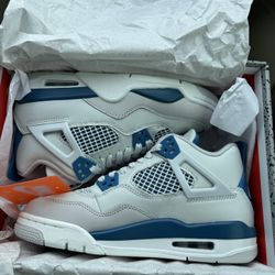 Jordan 4 Military Blue Size 5y 