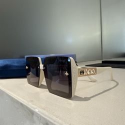 Gucci White Square Frame Sunglasses with Gucci Logo On Temples