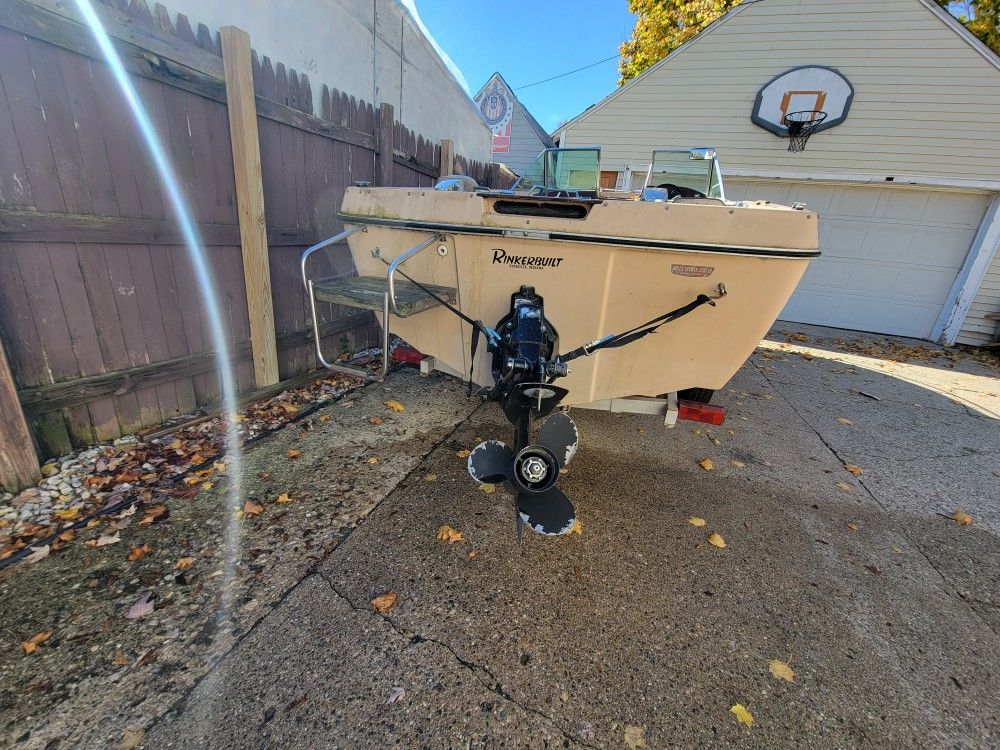 Rinkerbuilt Boat