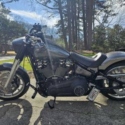 Custom 2022 Harley Davidson Fat Boy 