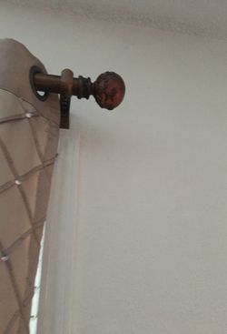 Curtains Hooks / curtains not included / pick up only set of 2