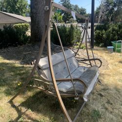 Outdoor Swing 