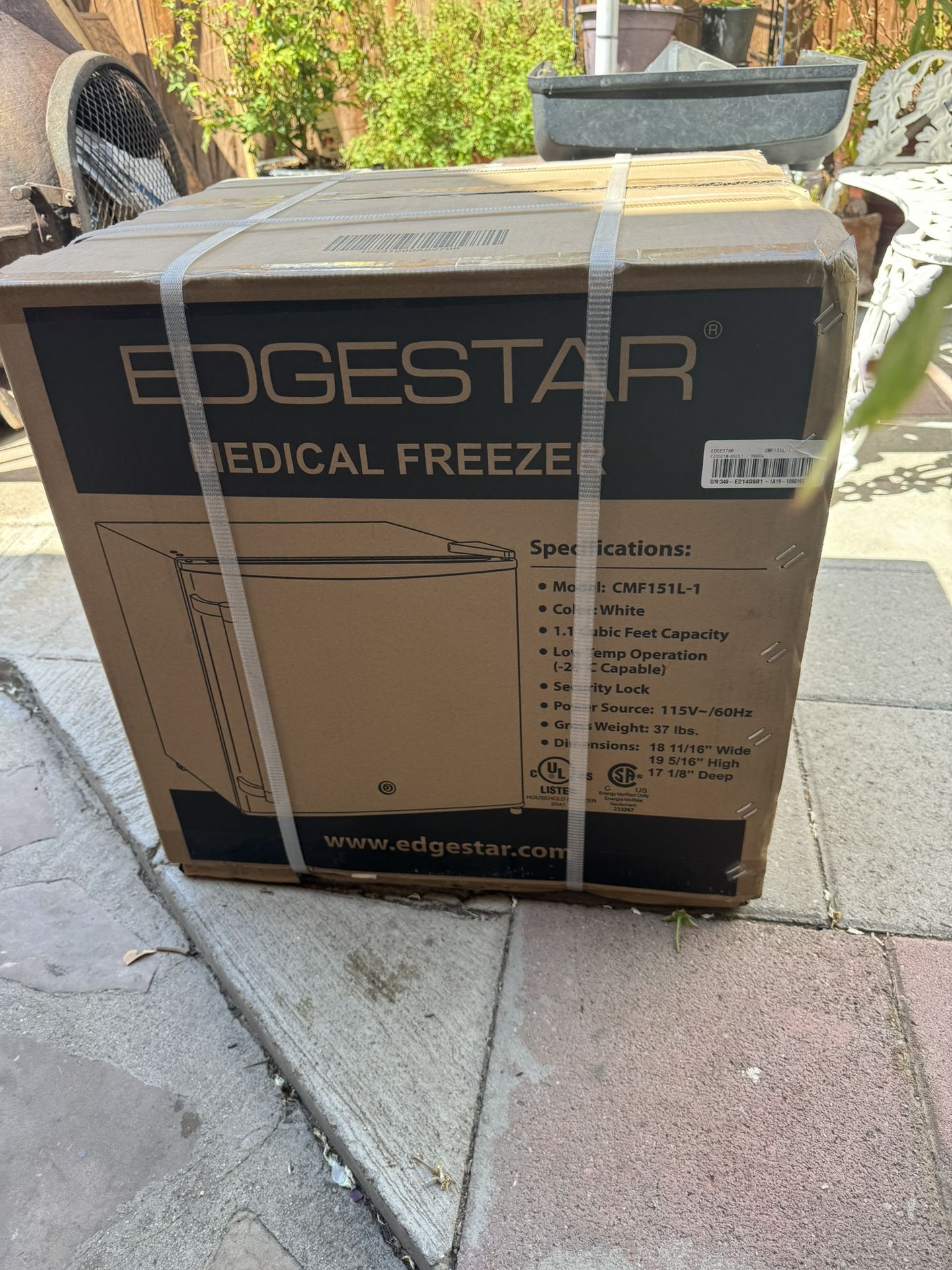 EDGESTAR. MEDICAL. FREEZER. 1.1 Cubic Feet. 20c Capable. 37 Lbs.