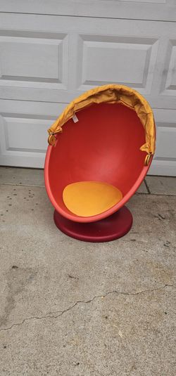 **IKEA PS LÖMSK Swivel kids egg chair**