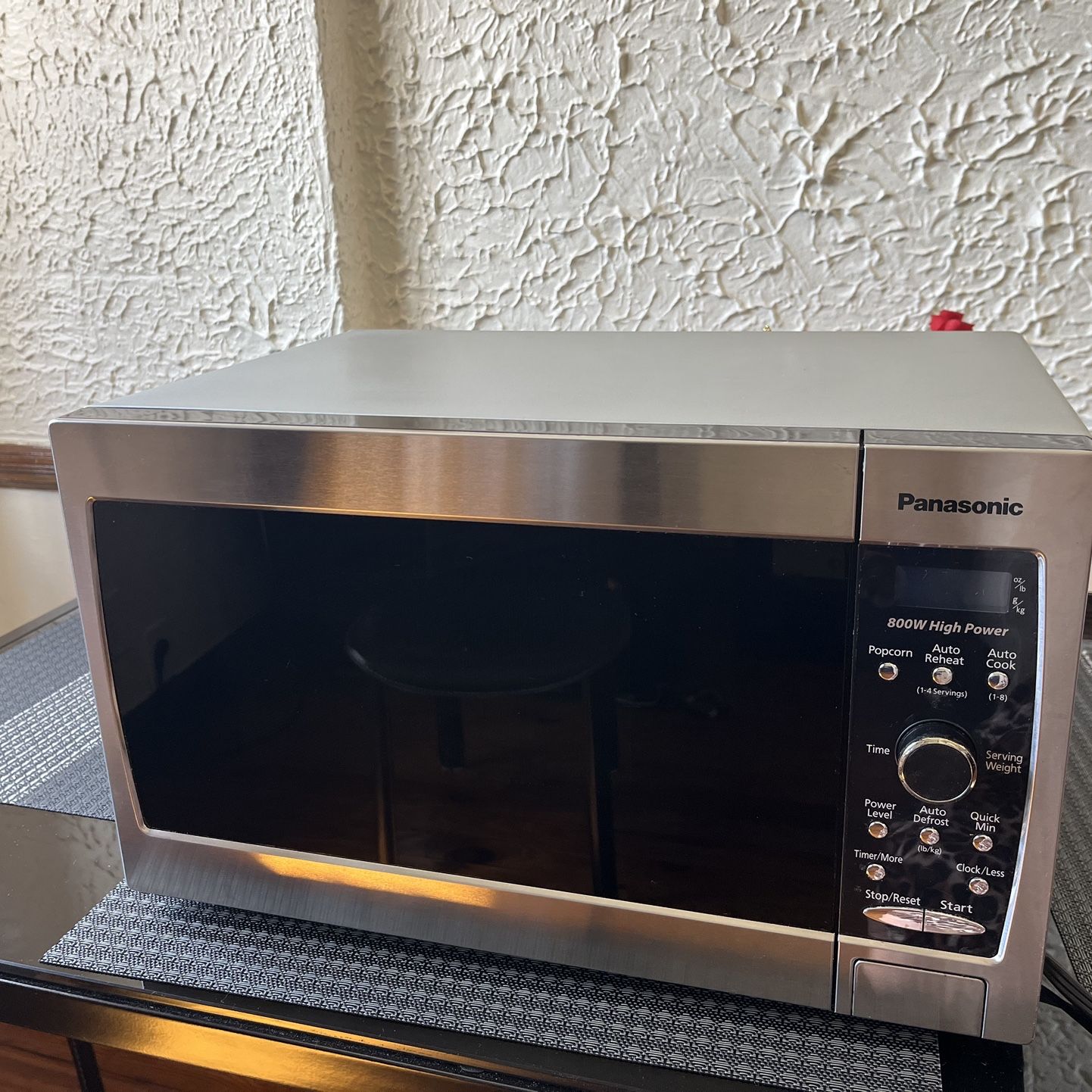 Insignia - 0.9 Cu. Ft. Compact Microwave - Stainless steel for Sale in New  York, NY - OfferUp