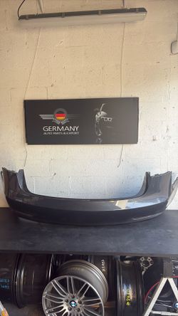 Tesla Model 3. 2021-23 rear bumper cover Oem