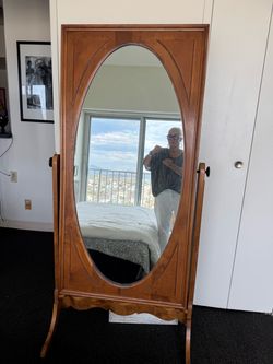 Floor mirror