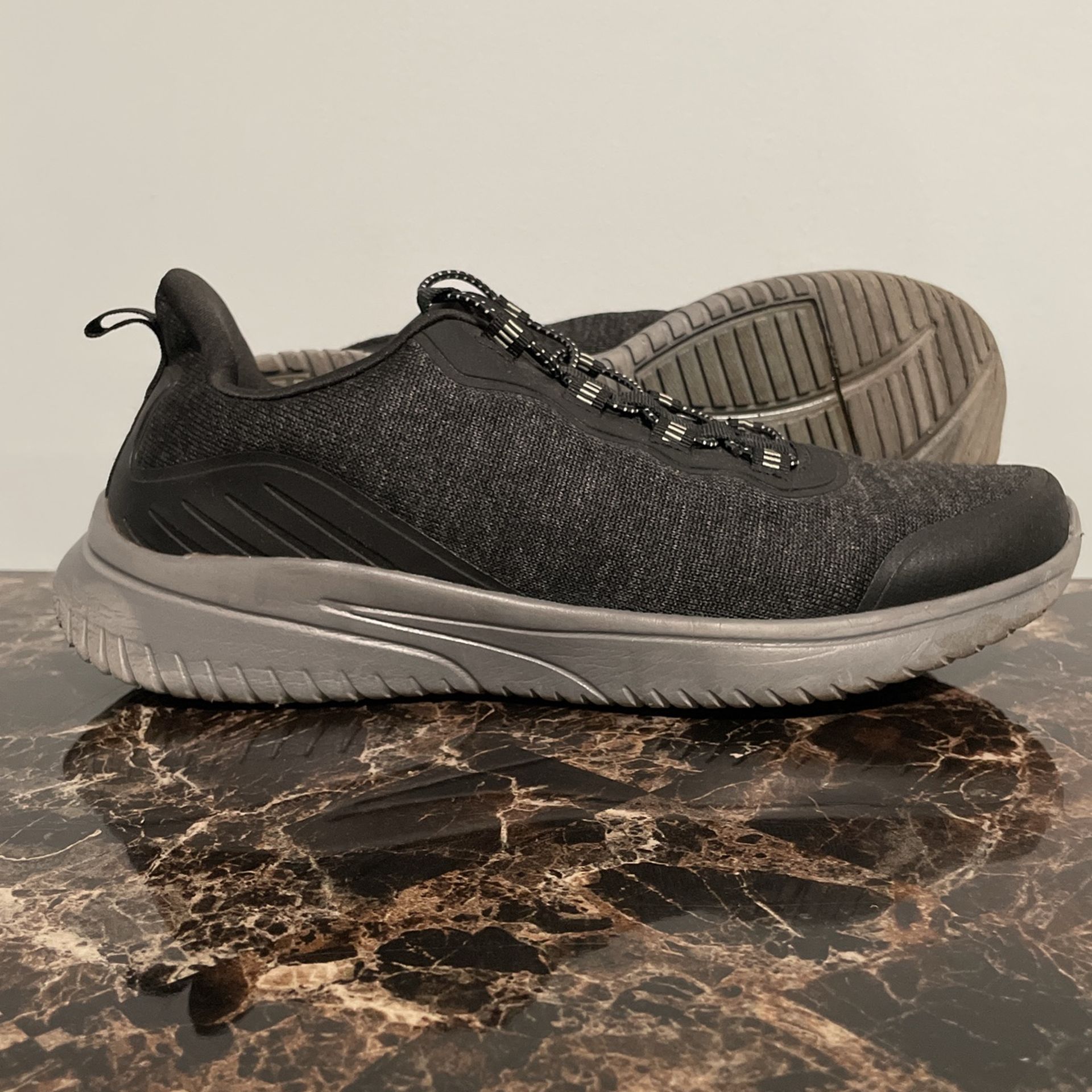 Athletic Works Men's Rudy Low-Top Sneakers - Wide Width. Size 10 1/2
