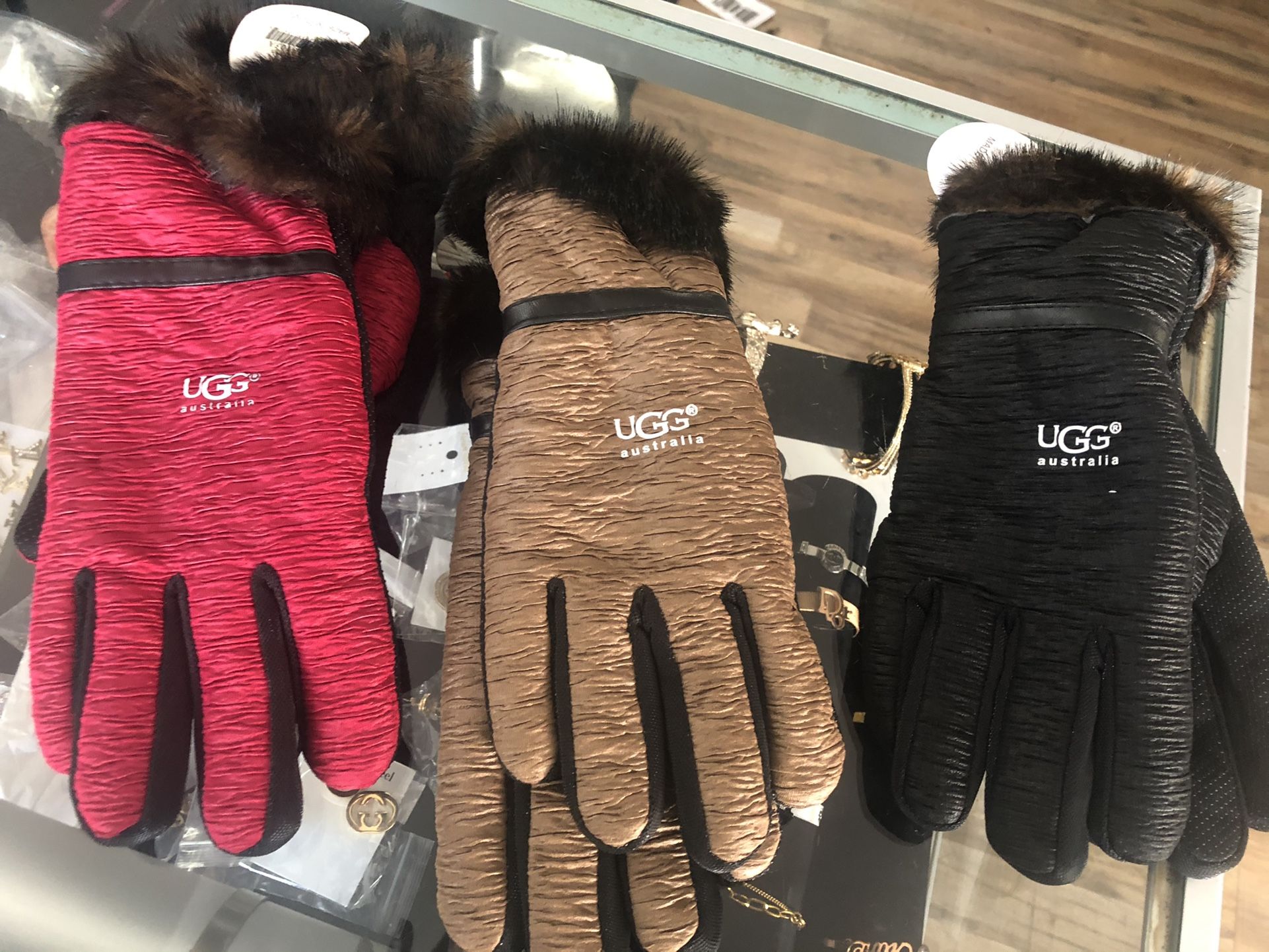 UGG Gloves