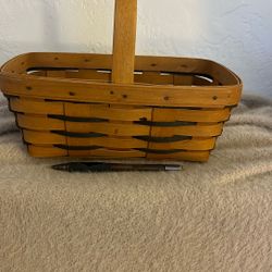 LONGABERGER Medium Basket
