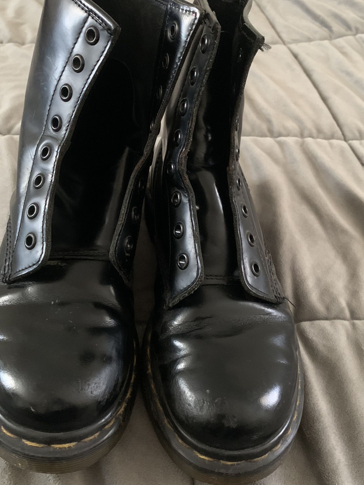 Dr Martens Size 7 Black Boots