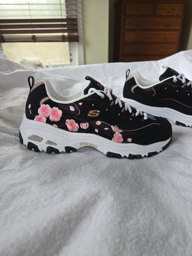 Skechers Dlites Blossom