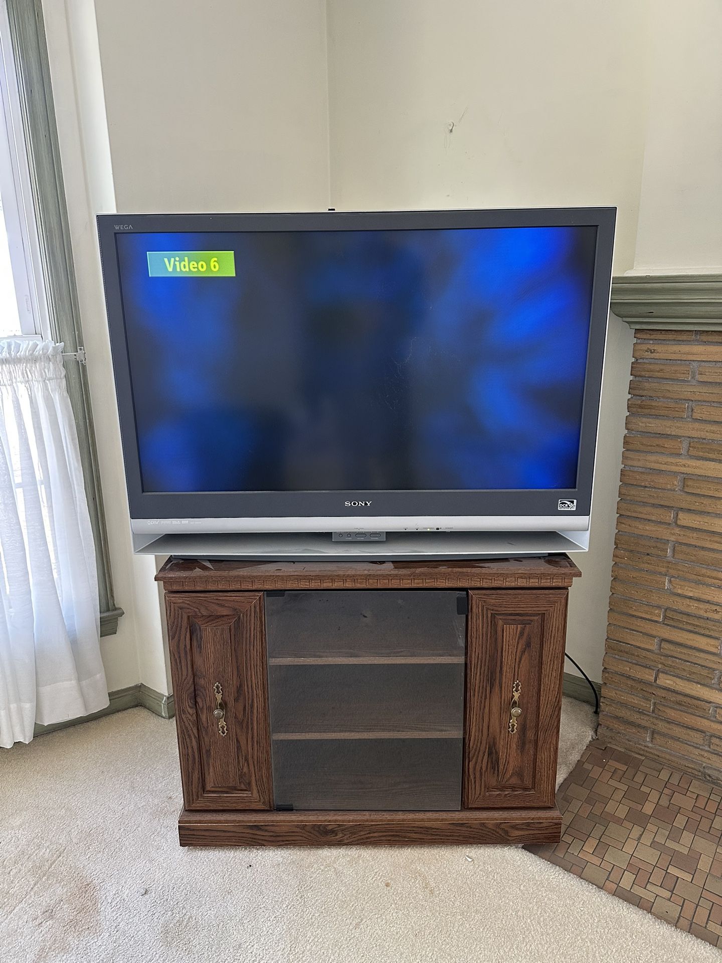 42” Sony TV