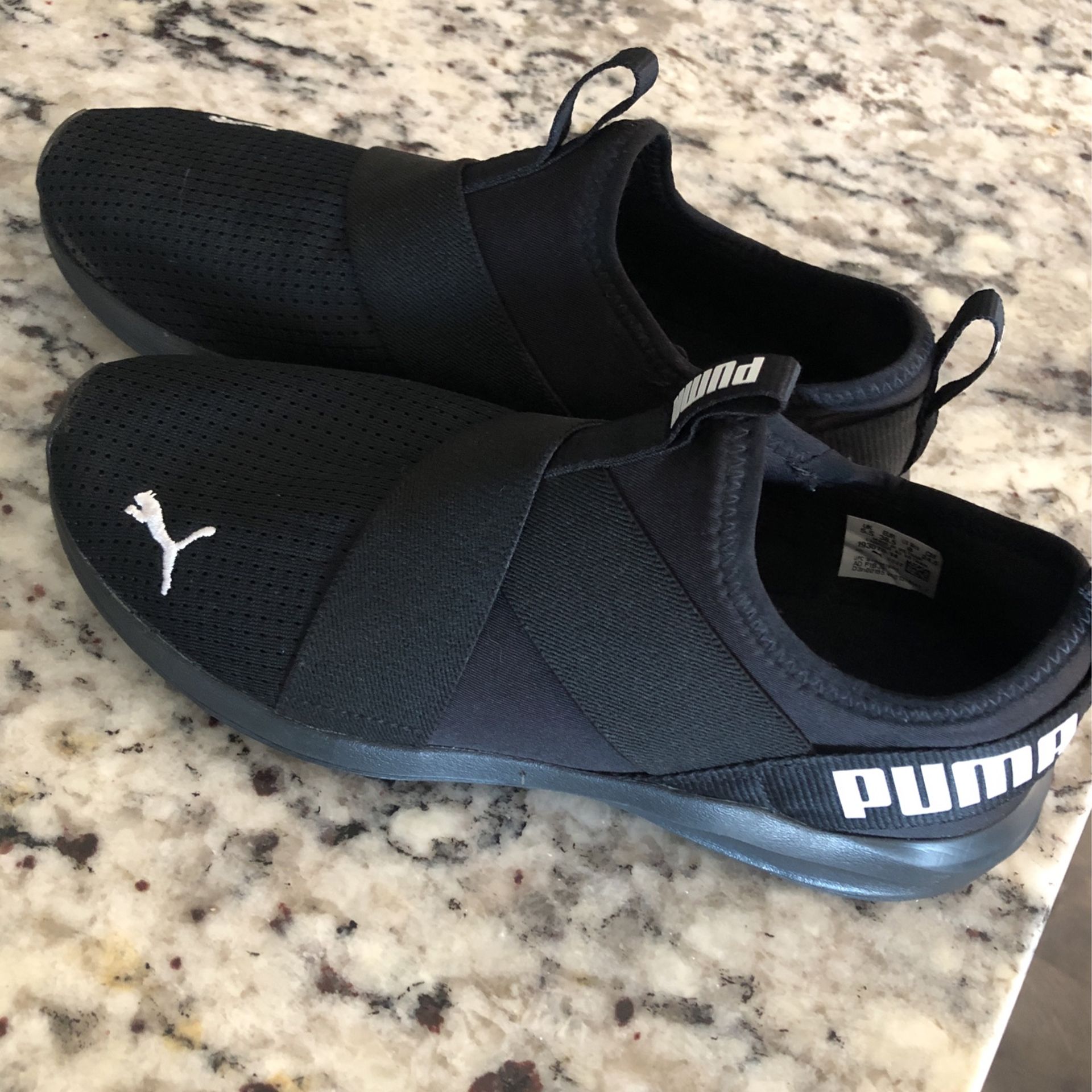 Womens Size 8 Puma Shoes