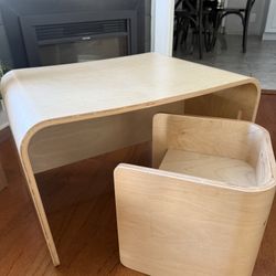 Kids Table And Chairs Set 