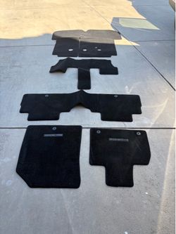 2025 Hyundai Palasade stock floor mats