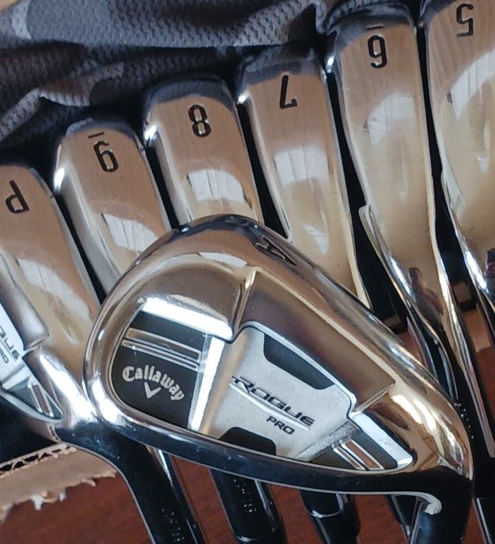 Callaway ROGUE PRO Golf Irons AW, PW to 5 Iron Right Handed True Temper XP95 R300 Regular Flex Tapered Steel LAMKIN Z5 Standard Grips LIKE NEW