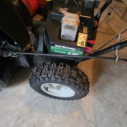 Yard Machines snow Blower