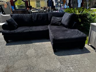Black Fabric Sectional Sofa with Chaise