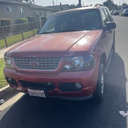 2004 Ford Explorer XLT