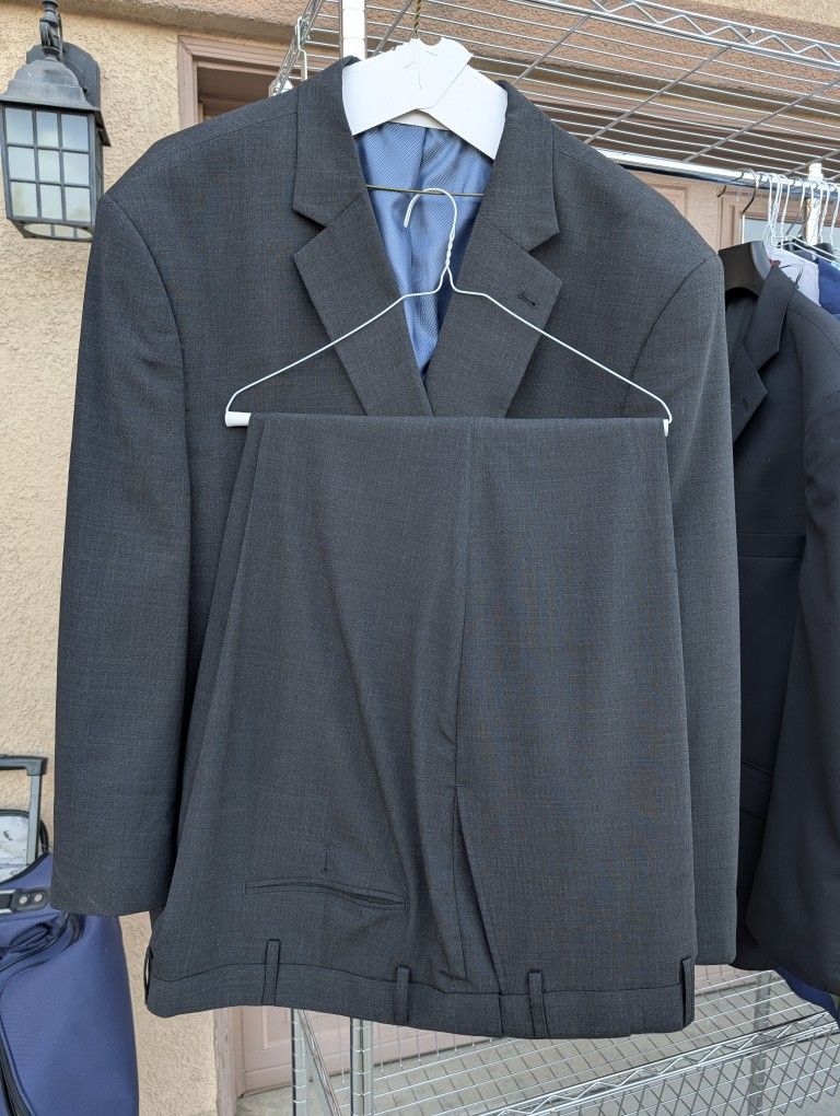 Dark Gray Oak Hill (DXL) Men's Two Piece Suit 56 Reg