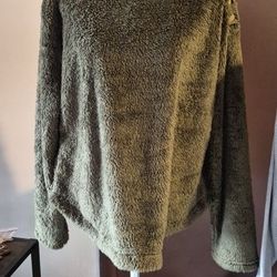 Alice Blue Olive Green Pull Over Fleece 