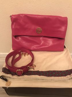 Tory Burch Dena Messenger Bag - pink