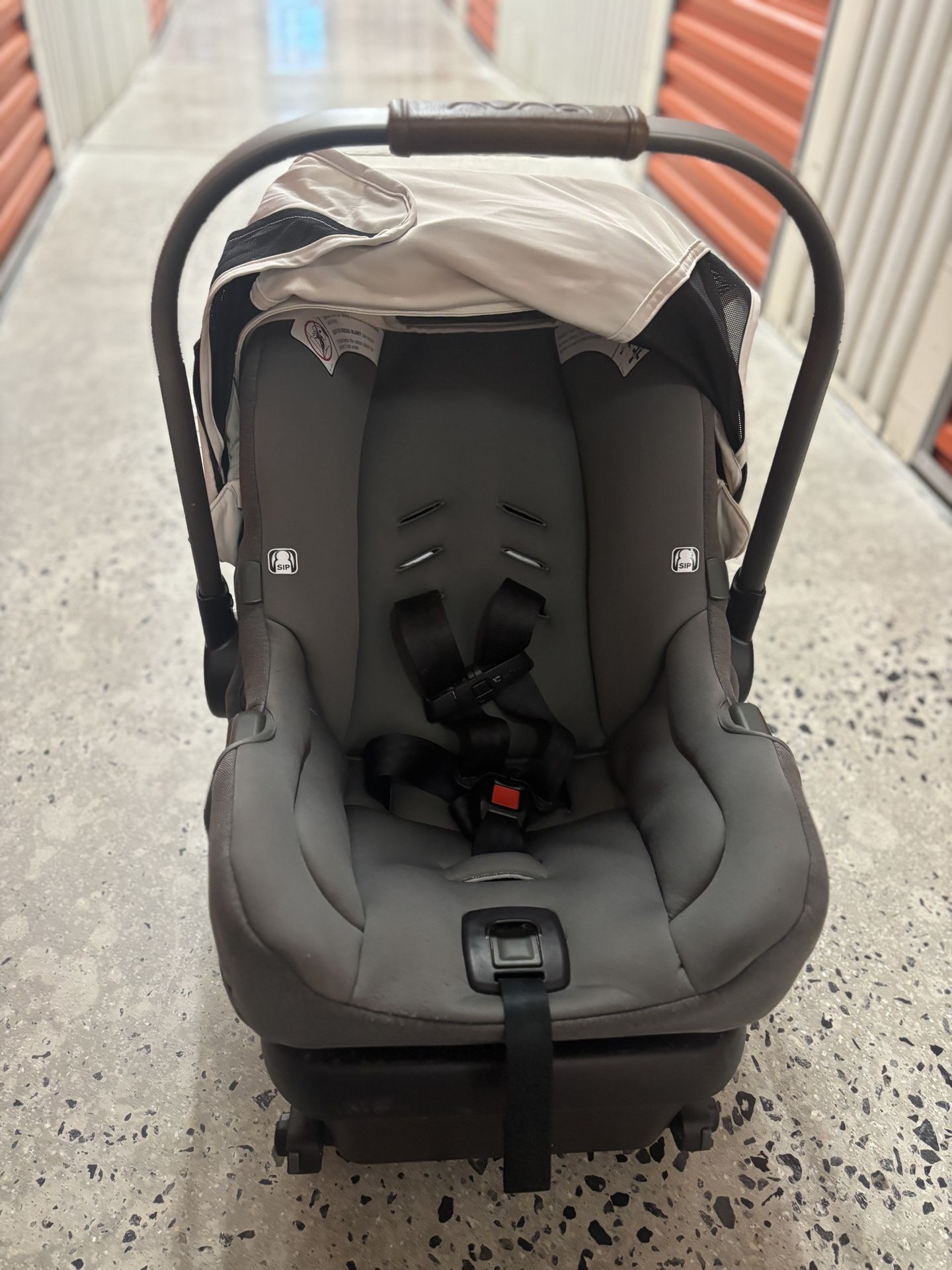 NUNA car Seat