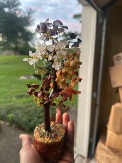 New in Box Sunyaran 7 Chakra Gemstone Bonsai Money Tree