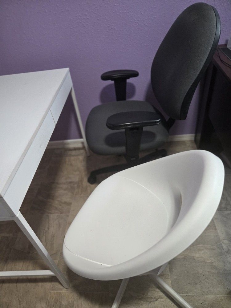 Office Desk And Chairs