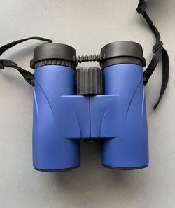 8x42 Waterproof Binoculars