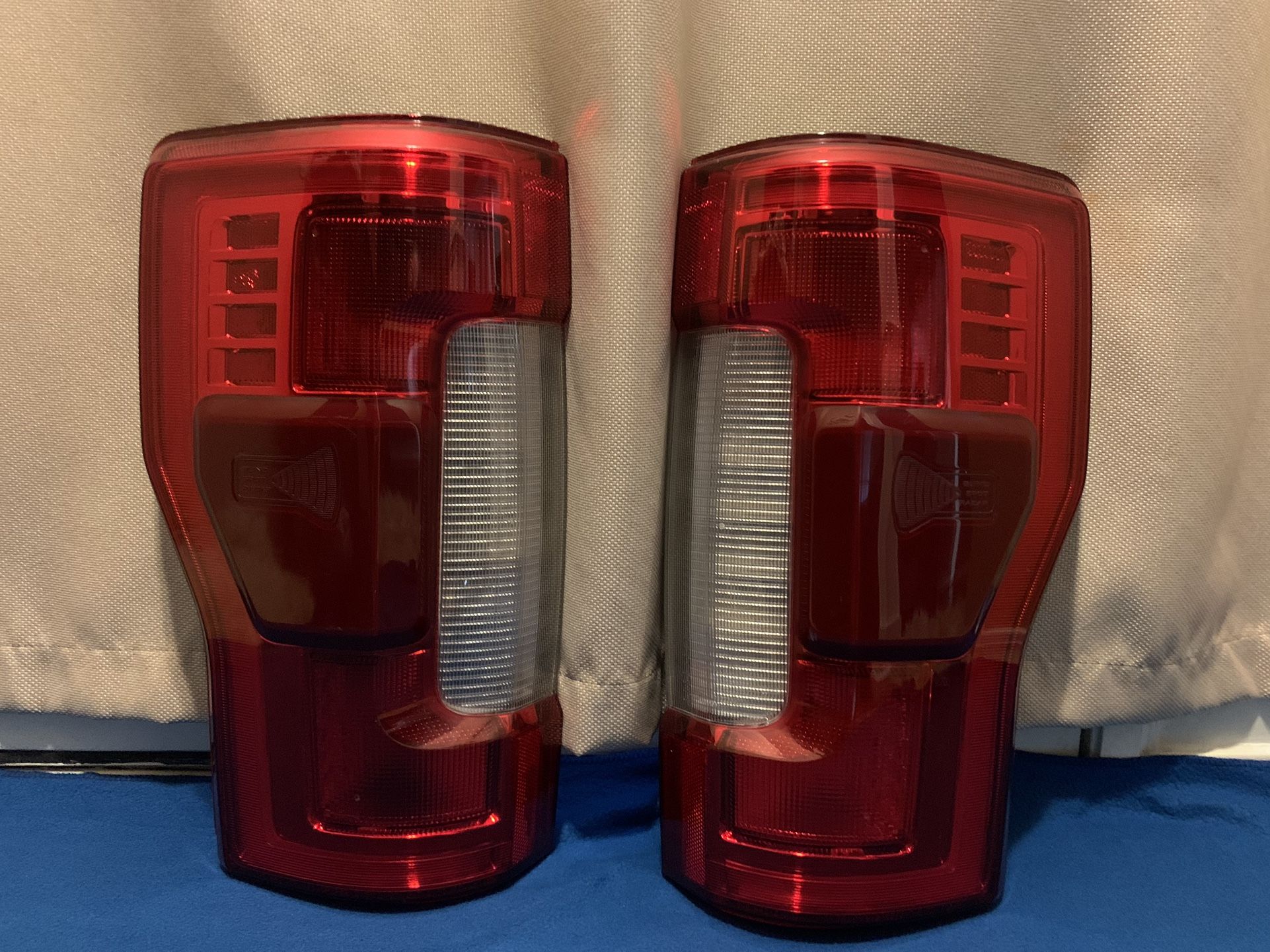 2019 Ford F-150 king Ranch super duty Tail light