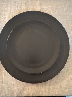 Town & Country Matte Black Ceramic Plate Set