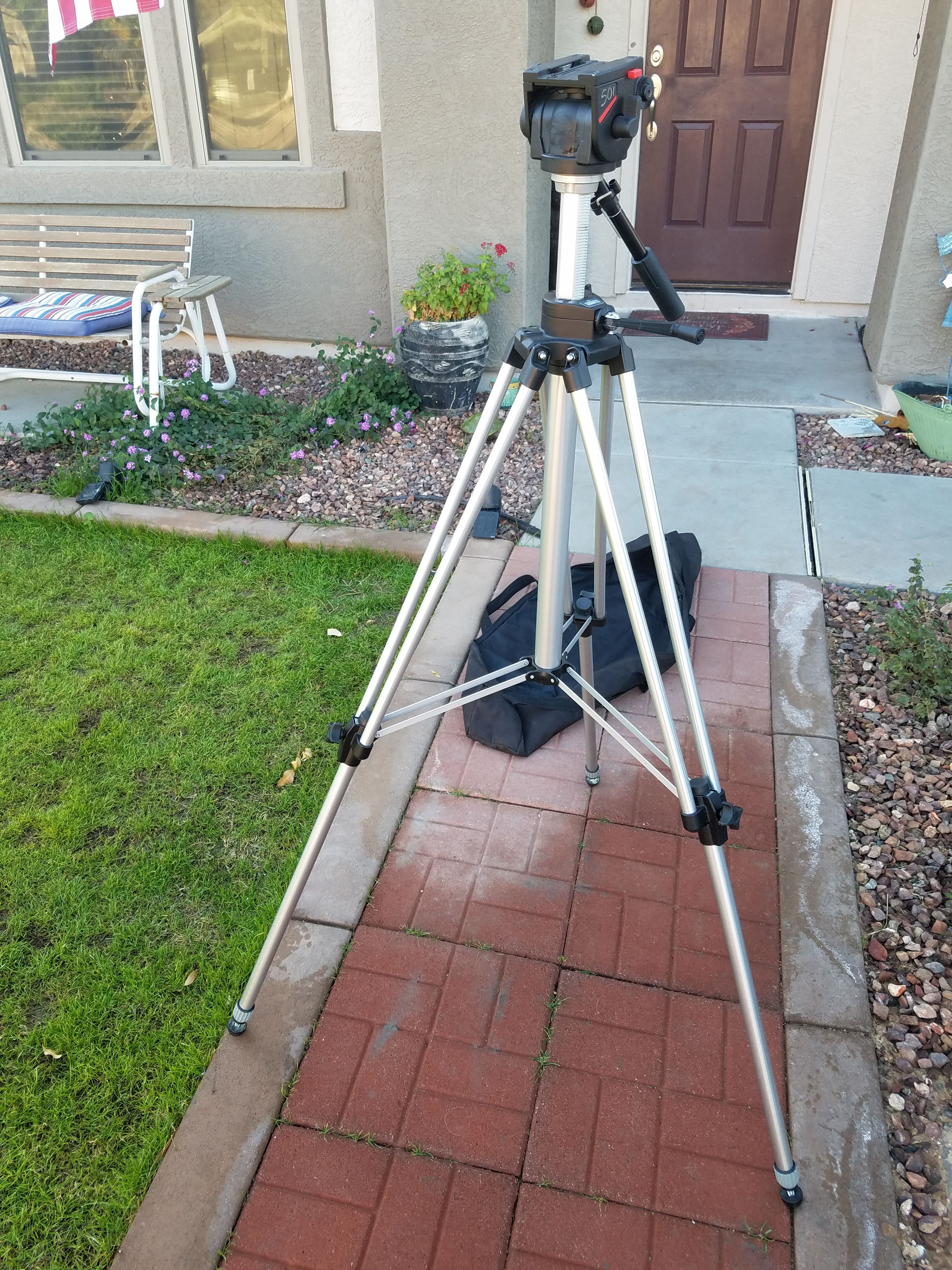 Bogen manfrotto 3046 tripod legs and 501 fluid head