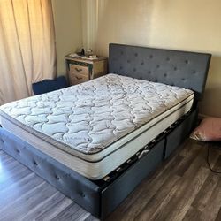 Bed with mattress 