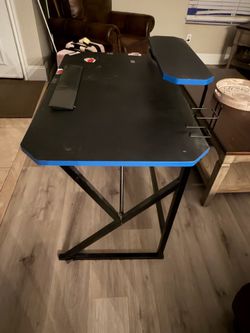 Used gaming desk