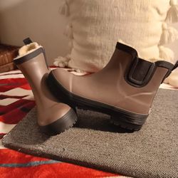 Chooka Chelsea Faux Fur Waterproof Ankle Boot