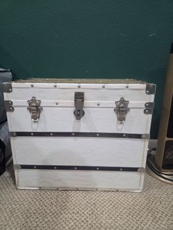 Deep Chest Box