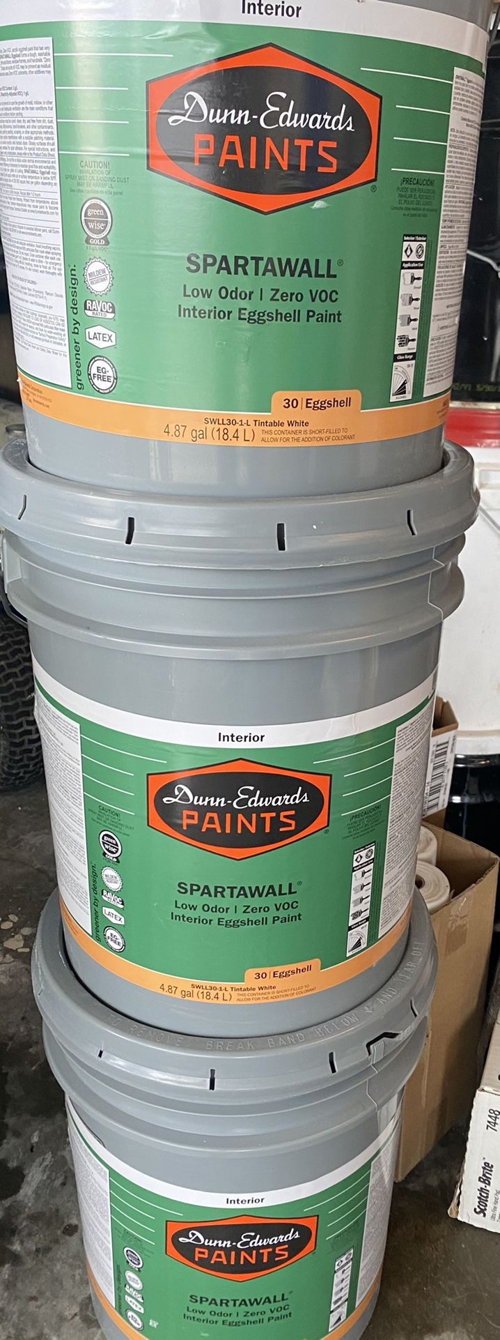 Paint Dunn Edwards Swiss Coffee Eggshell Interior Spartawall