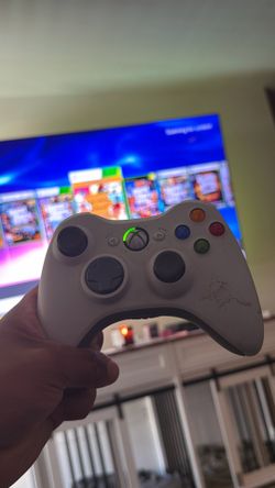 Xbox 360 2TB 700 Games