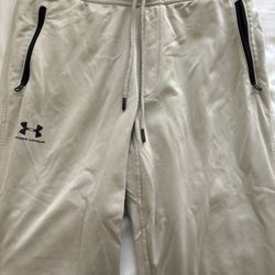 Under Armour Tapered Joggers