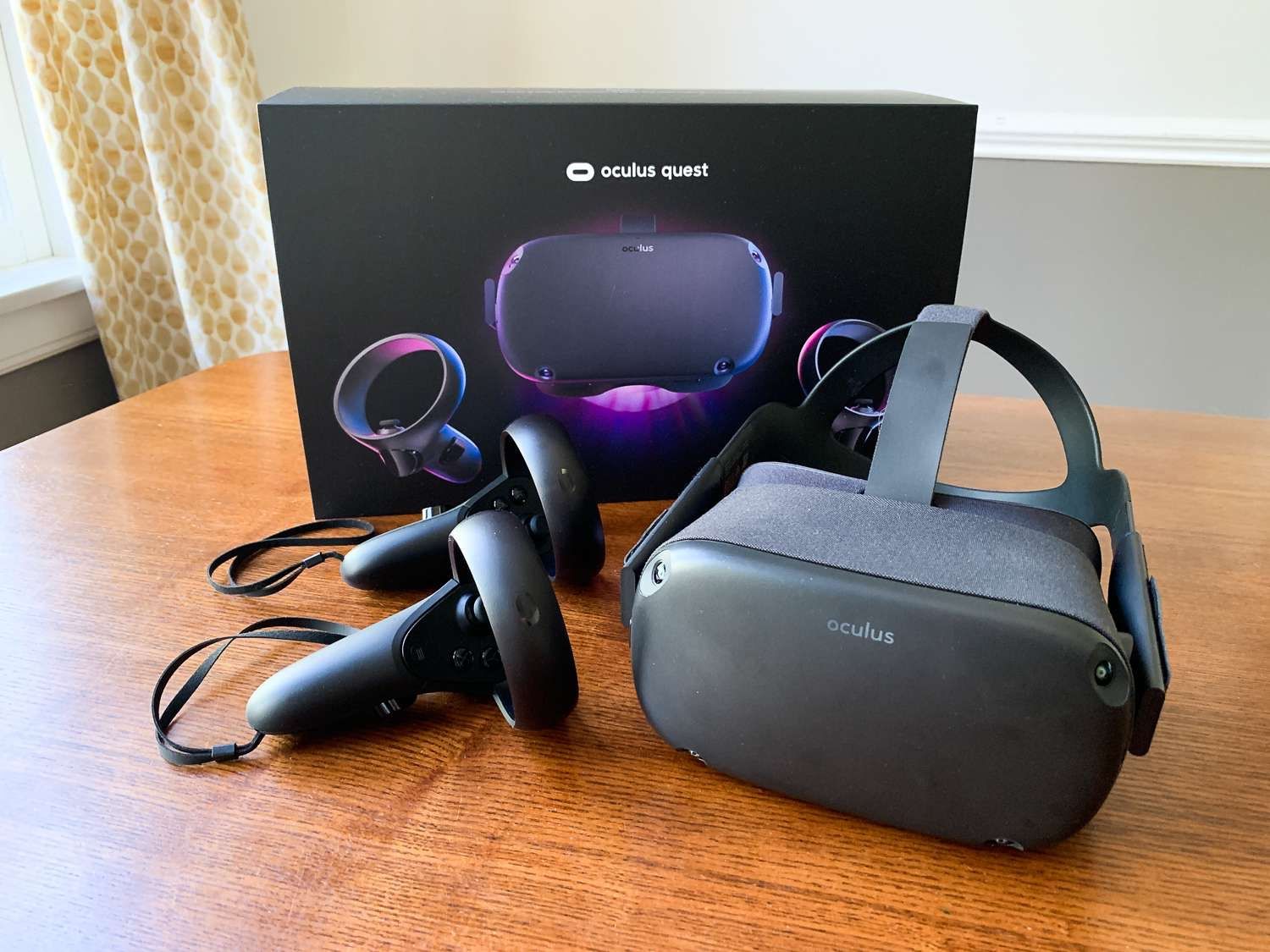 Oculus Quest 64GB VR Gaming Headset - Like New