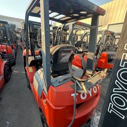 Toyota Forklift Model 7, 2 stage,  pneumatic, 3300 lbs
